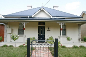 Encore's Delkeith Cottage
